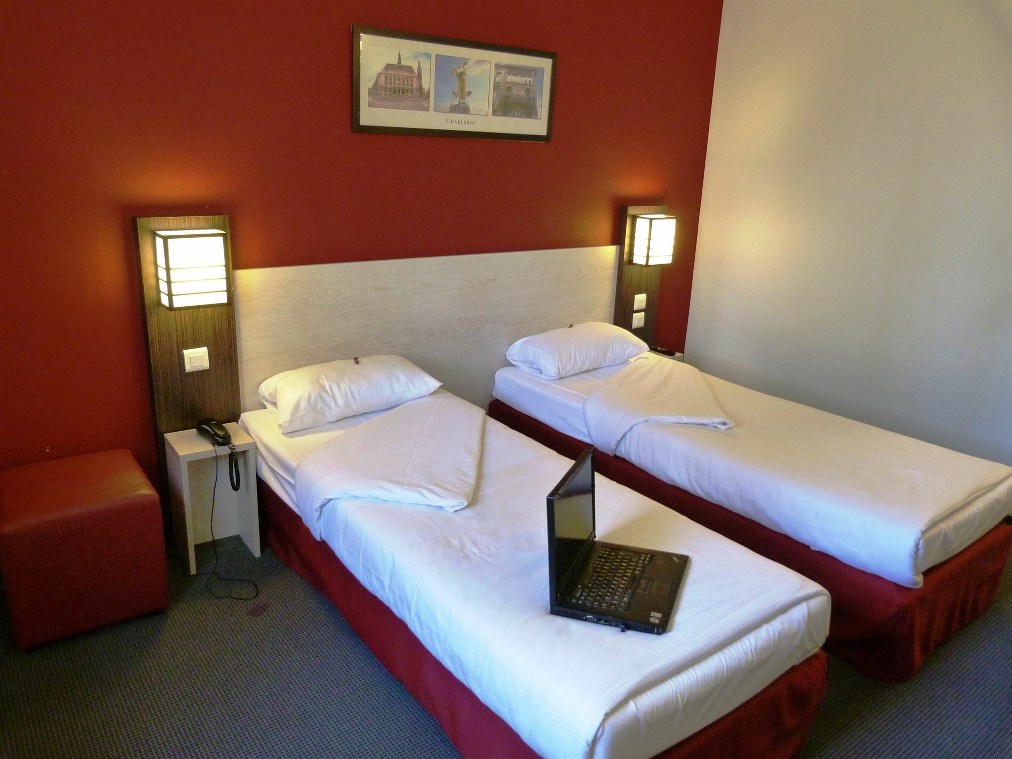 Dc Hotel Charleroi Airport Exterior photo
