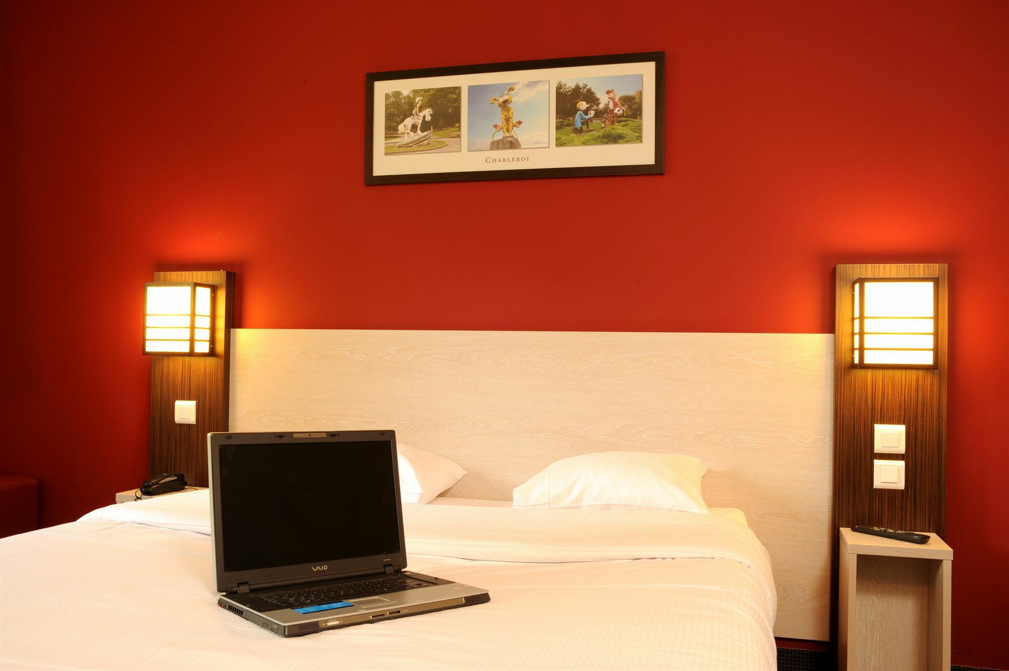 Dc Hotel Charleroi Airport Exterior photo